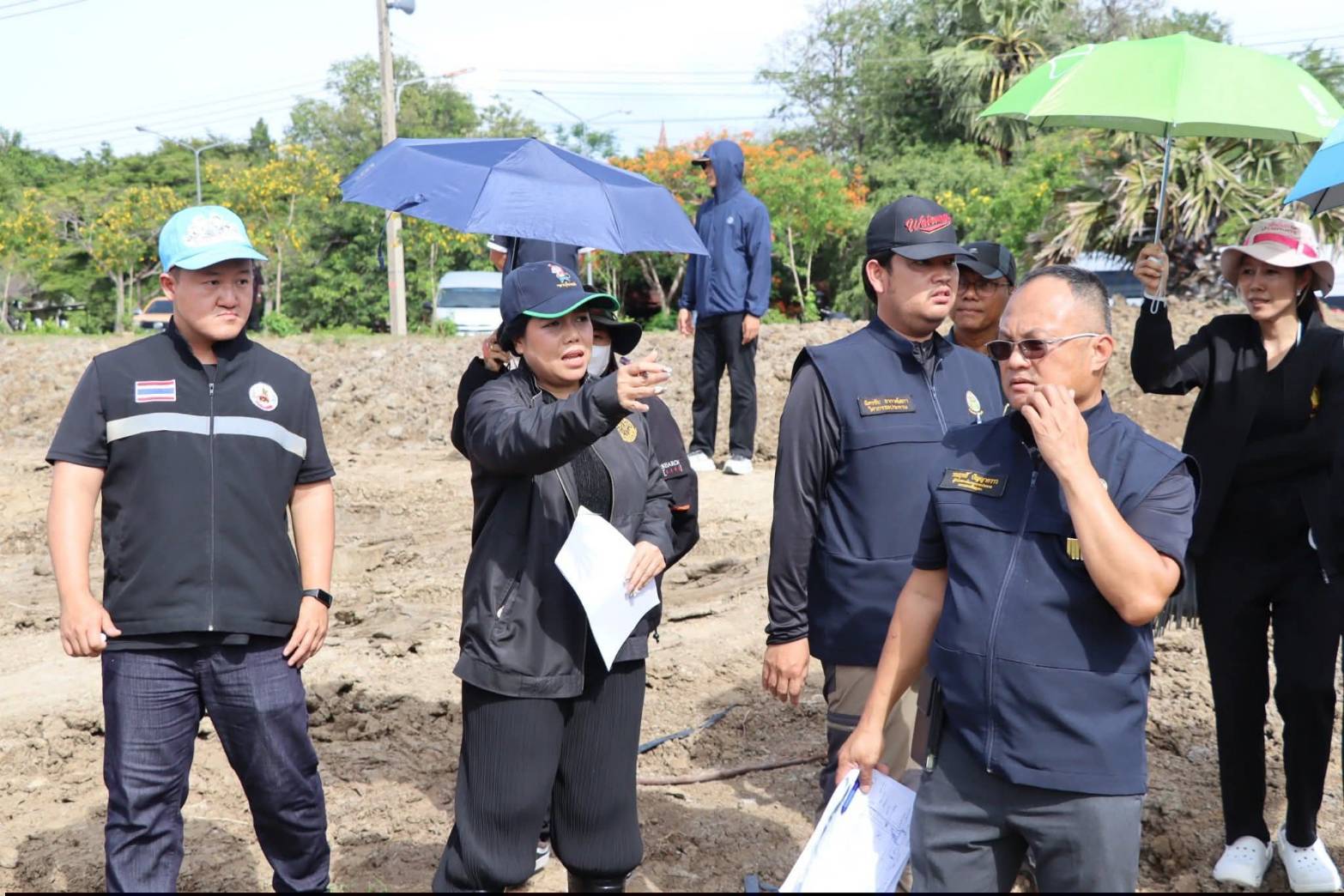 title - สำนักแผนงานและโครงการพิเศษ กระทรวงเกษตรและสหกรณ์ ร่วมกับผู้แทนหน่วยงานภายในสังกัดกระทรวงเกษตรและสหกรณ์ ประชุมติดตามความคืบหน้าและลงพื้นที่แปลงนาภายในศูนย์ส่งเสริมและพัฒนาอาชีพเสริมนอกภาคการเกษตร